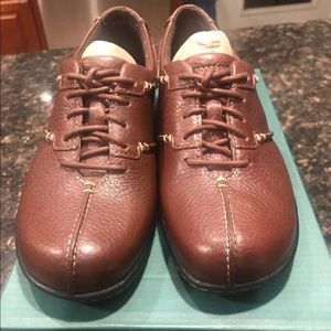 New In Box Clarks Bendables Size 6